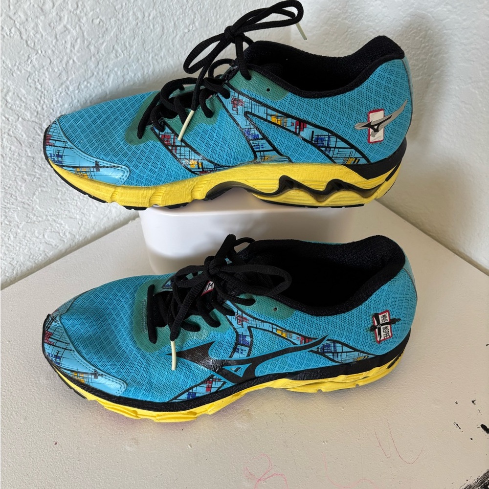 Mizuno  Wape Inspire 10 Blue and Yellow Athletic Shoes Size W11 #041